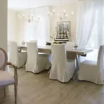 Вілла Dei Marmi, Pool & Garden