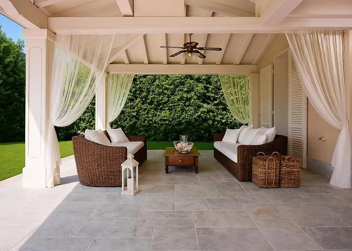 Villa Dei Marmi, Pool & Garden