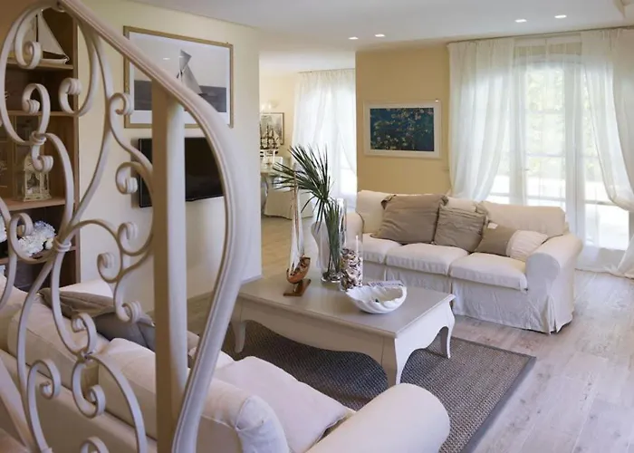 Villa Dei Marmi, Pool & Garden *