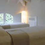 Dei Marmi, Pool & Garden